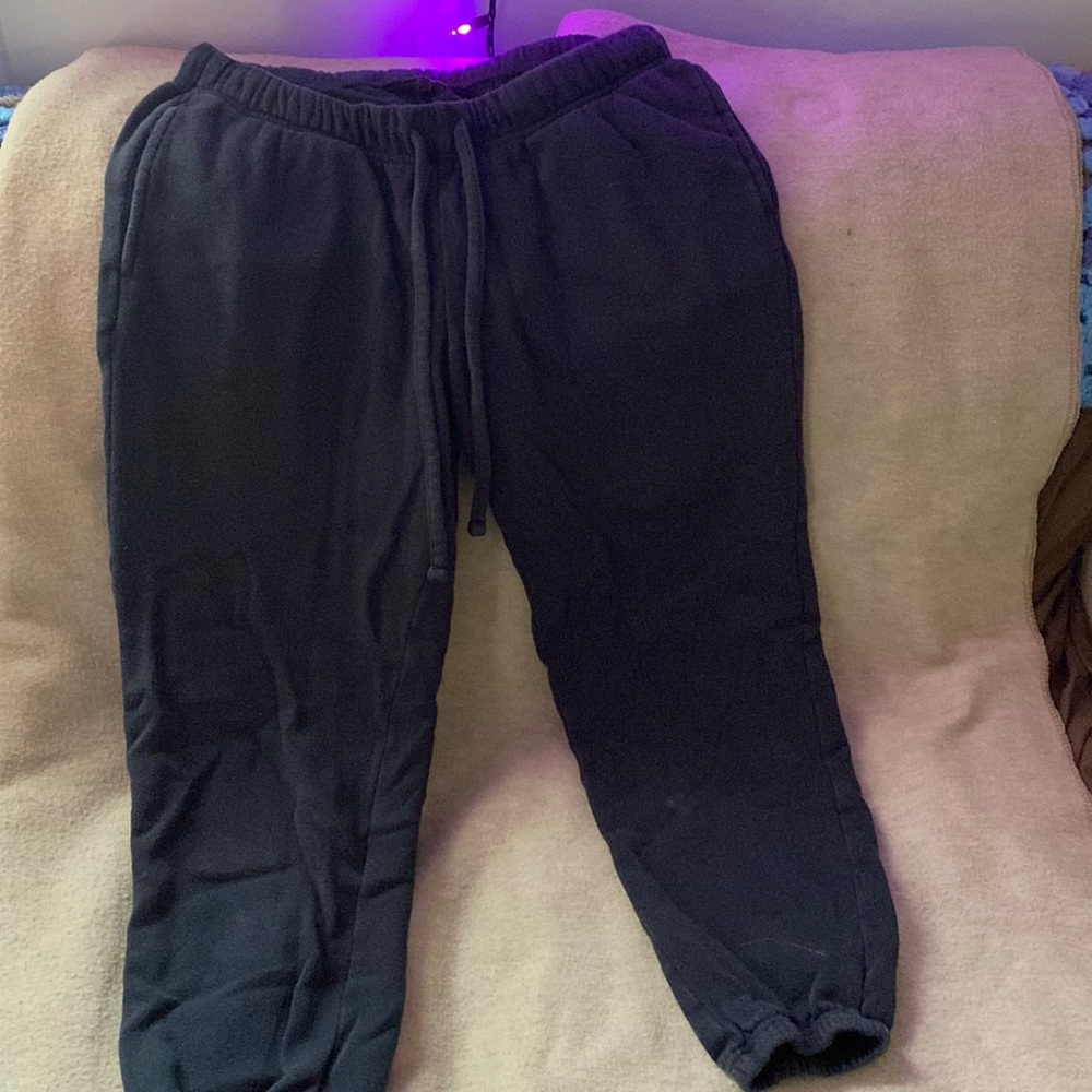 A:glow maternity sweatpants